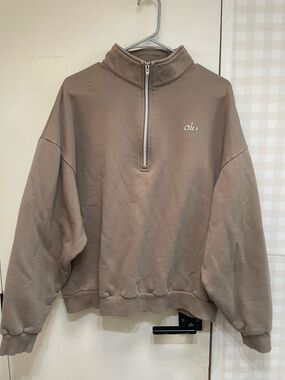 ALO women’s light cocoa accolade 1/4 zip pullover size L yoga athleisure